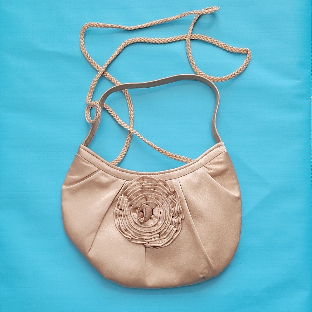 Elegant Beige Gold Toned Shoulder Bag with Floral Accent